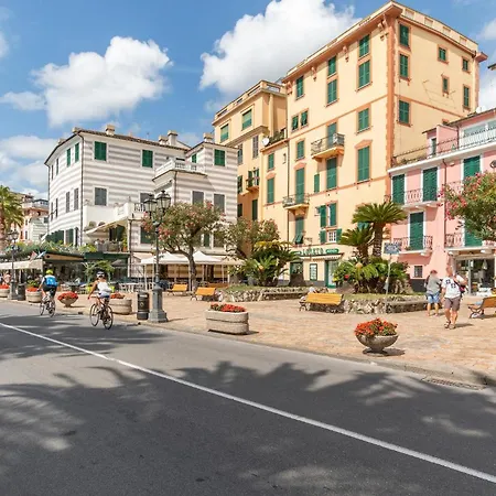 1 Bedroom Amazing In Apartamento Rapallo